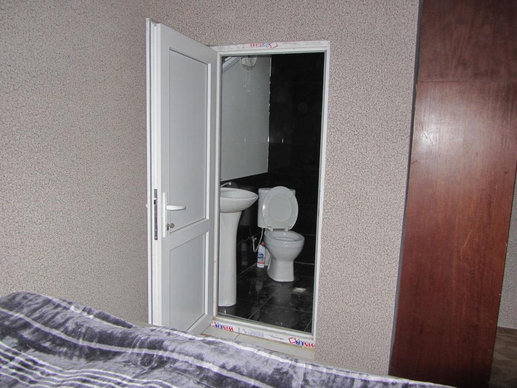 Guest House Adelina メスティア エクステリア 写真